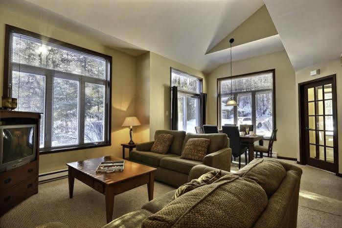 L'Aiglon - Rvmt Hotell Mont-Tremblant Exteriör bild